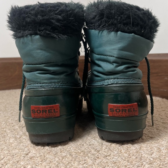 Sorel Canada Dark Green Lace-up Winter Duck Boots Faux Fur Women Size 8 - Picture 2 of 6